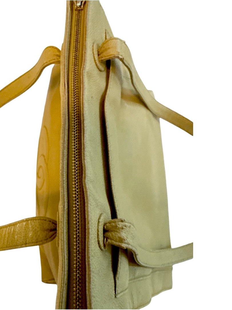 Vintage Chanel Olive Green Caviar Leather Cc Logo Shoulder Tote Bag — image 7 of 8